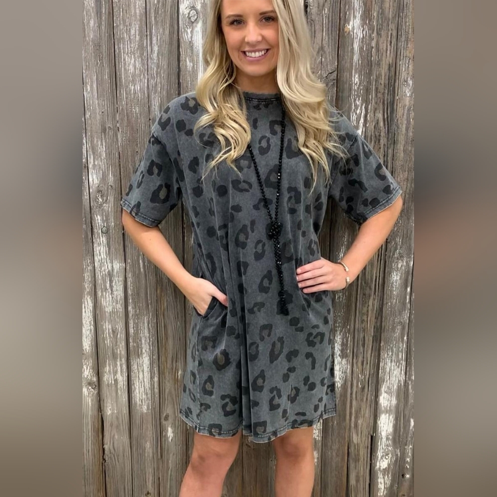 Easel Gray Leopard Print T-Shirt Dress